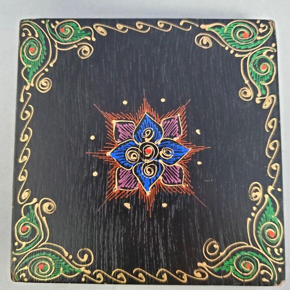 Vintage Hand-Painted Black Wooden Trinket Box with Lid Thailand 4x4x3.5. - Picture 1 of 5